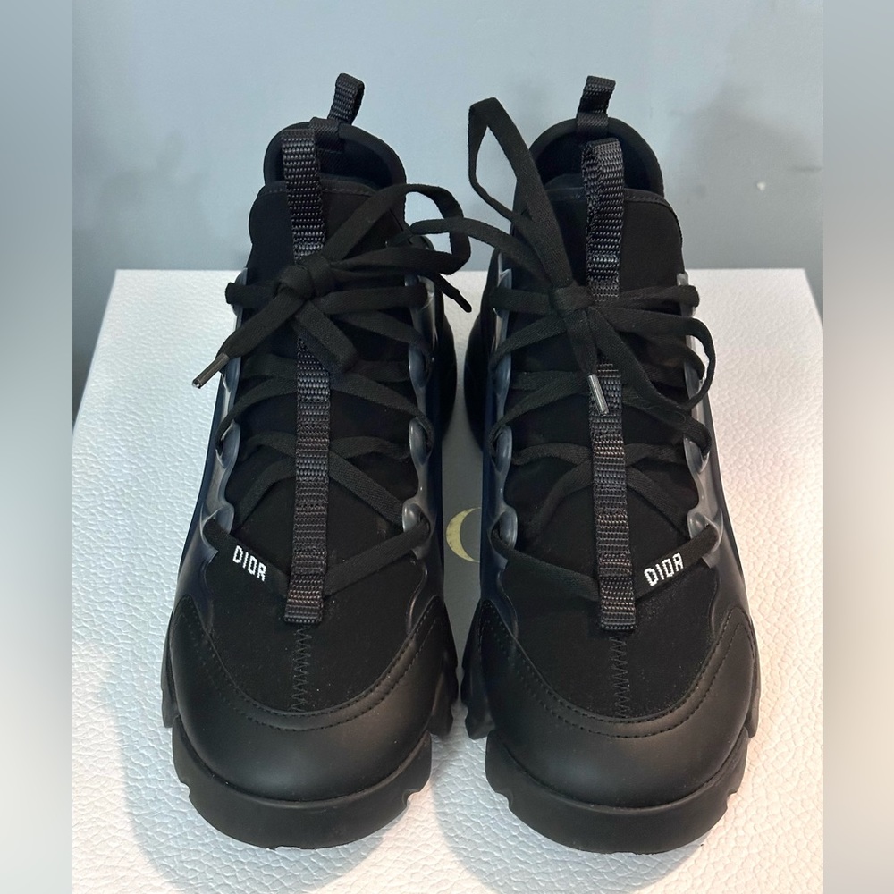 Dior D-Connect Sneaker size 7